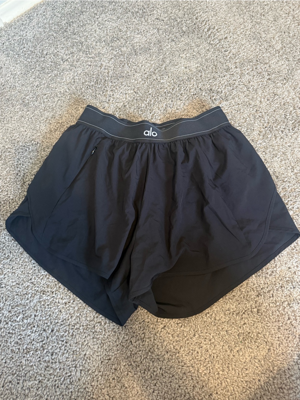 Alo Yoga Black Match Point Shorts - Picture 3 of 5